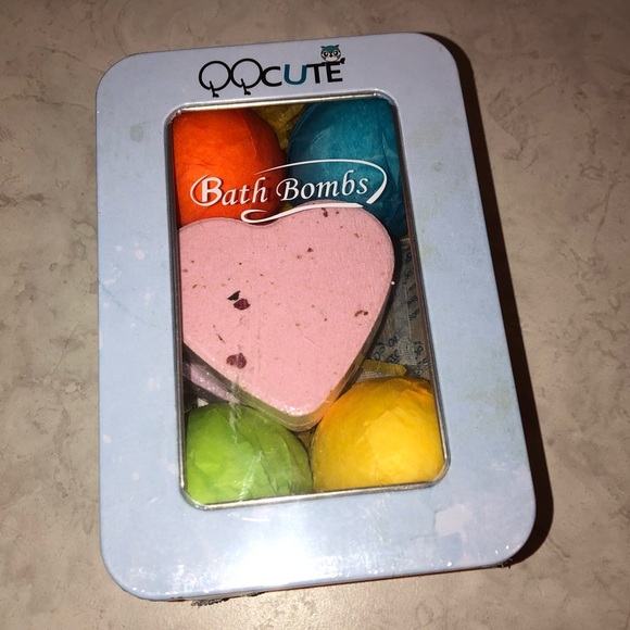 QQCute Other - QQCute Bath bomb gift set